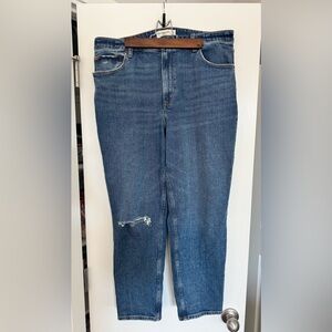 Abercrombie & Fitch Distressed Blue Mom Jean High Rise Leg Jeans